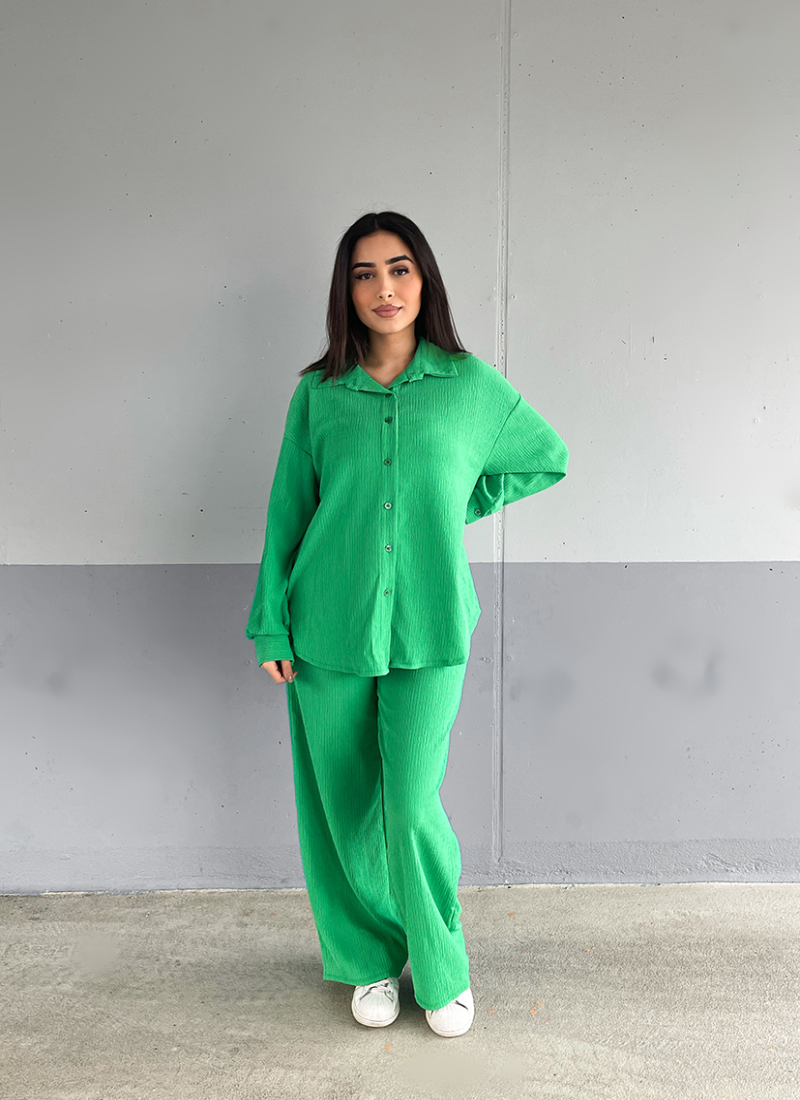 Yona - Conjunto de camisa y pantalón
