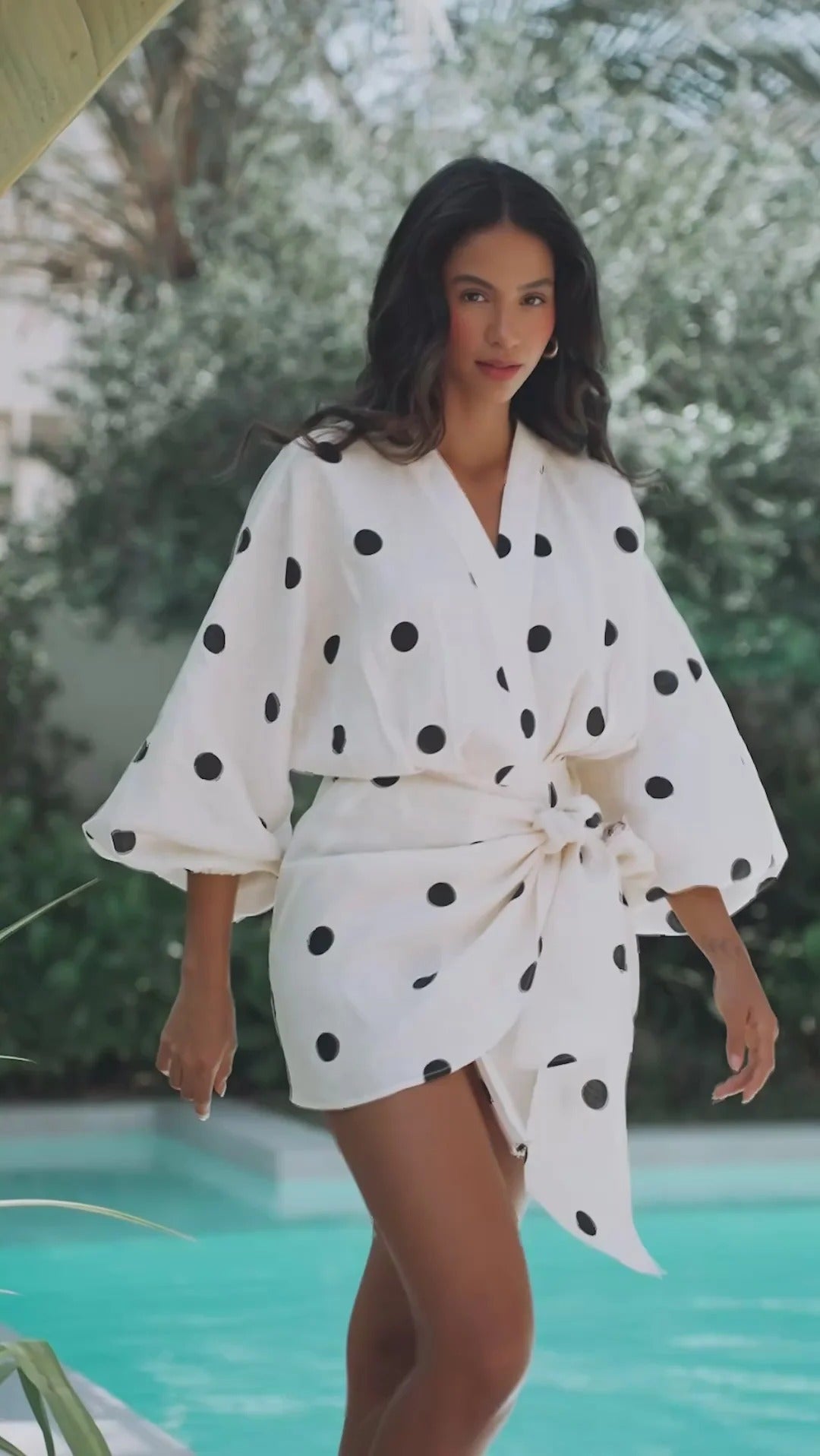 Elowina – Blusa de lino con mangas abullonadas