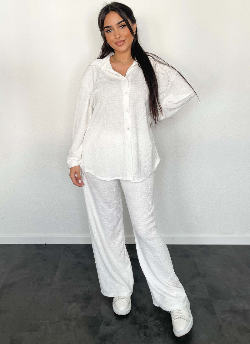 Yona - Conjunto de camisa y pantalón